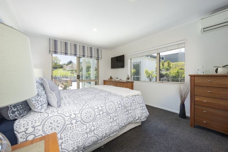 Photo of property in 35 Terry Smyth Drive, Kumeu, 0892