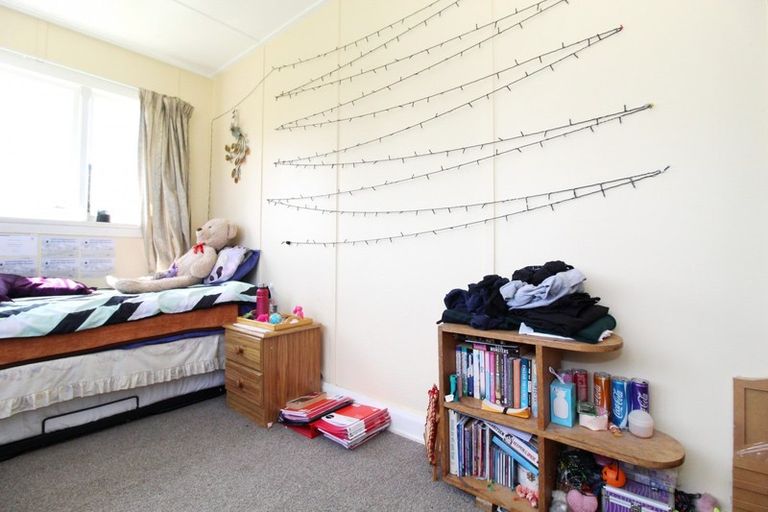 Photo of property in 52 Belt Street, Waimate, 7924