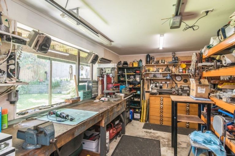 Photo of property in 16 Nugget Grove, Raumati Beach, Paraparaumu, 5032