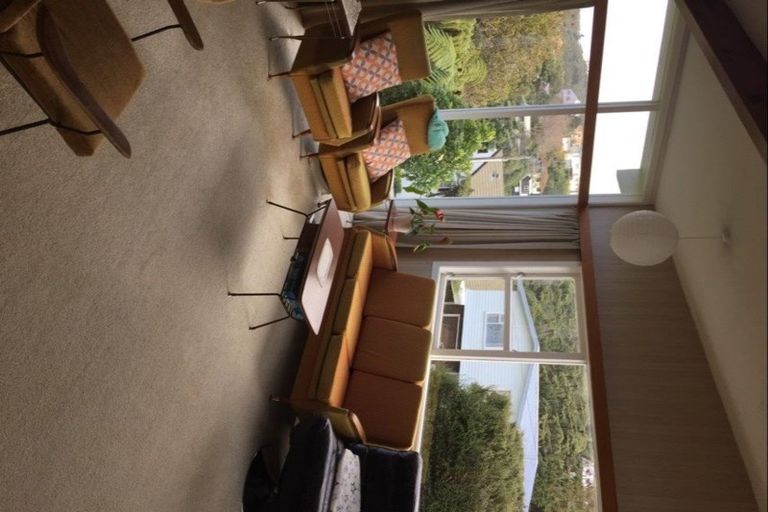 Photo of property in 9 Pekanga Road, Normandale, Lower Hutt, 5010