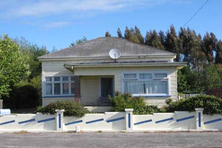 Photo of property in 128 Brougham Street, Westport, 7825