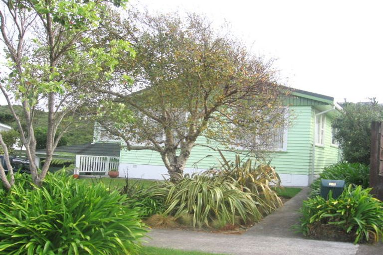 Photo of property in 15 Maple Grove, Maungaraki, Lower Hutt, 5010