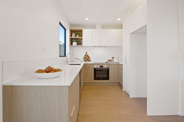 Photo of property in 29 Nga Pona Toru Road, Flat Bush, Auckland, 2019