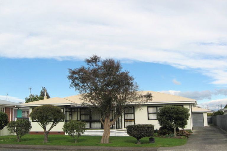 Photo of property in 20 Mill Road, Clive, 4102