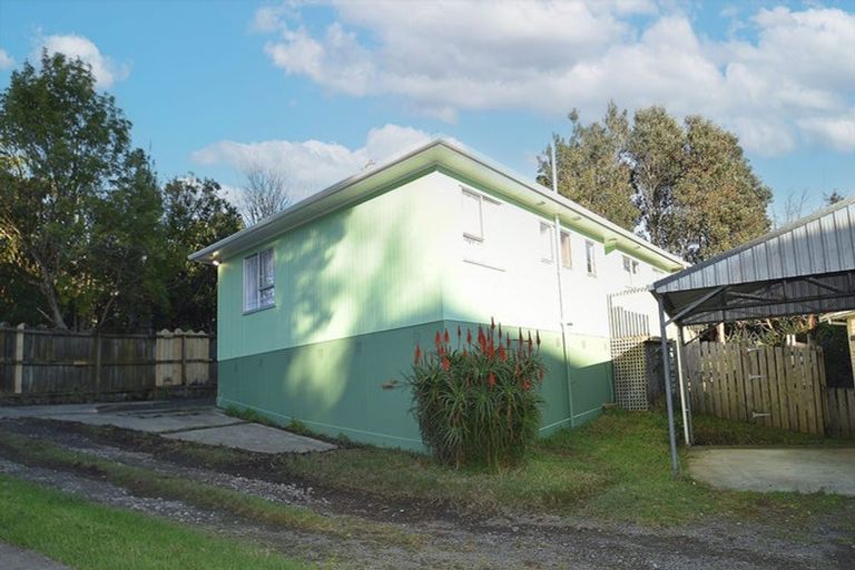 Photo of property in 27 Wallace Road, Ranui, Auckland, 0612