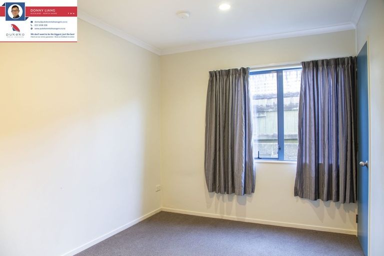 Photo of property in 2/682 East Coast Road, Pinehill, Auckland, 0630