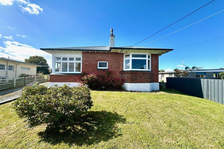 Photo of property in 201 Clyde Street, Balclutha, 9230