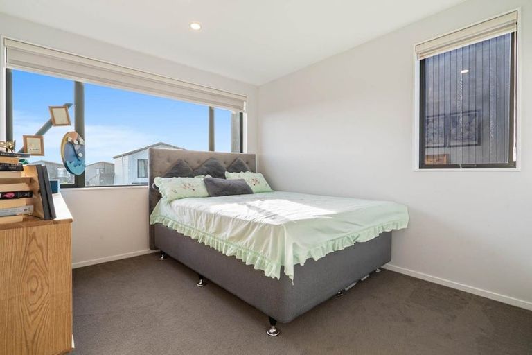 Photo of property in 42 Dignity Street, Papakura, 2110