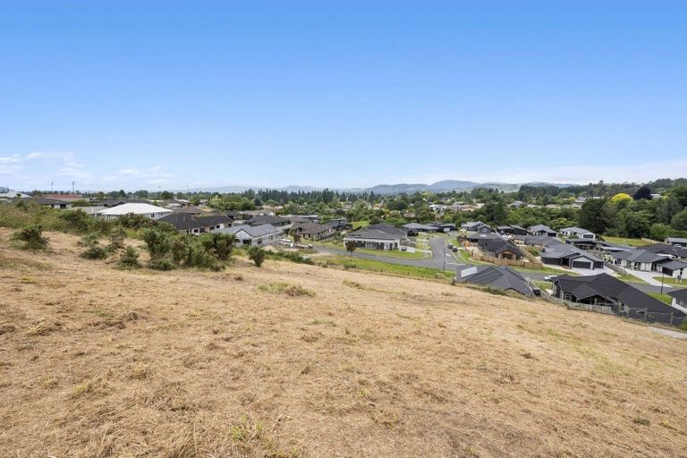 Photo of property in 27 Baxendale Drive, Matipo Heights, Rotorua, 3015