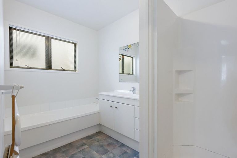 Photo of property in 7b Puriri Avenue, Orewa, 0931