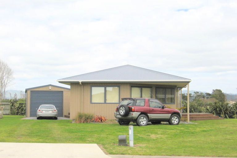 Photo of property in 24 Pipi Dune, Whitianga, 3510