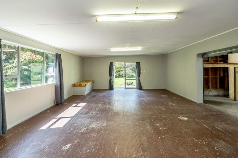 Photo of property in 2531 Masterton Castlepoint Road, Mangapakeha, Masterton, 5889