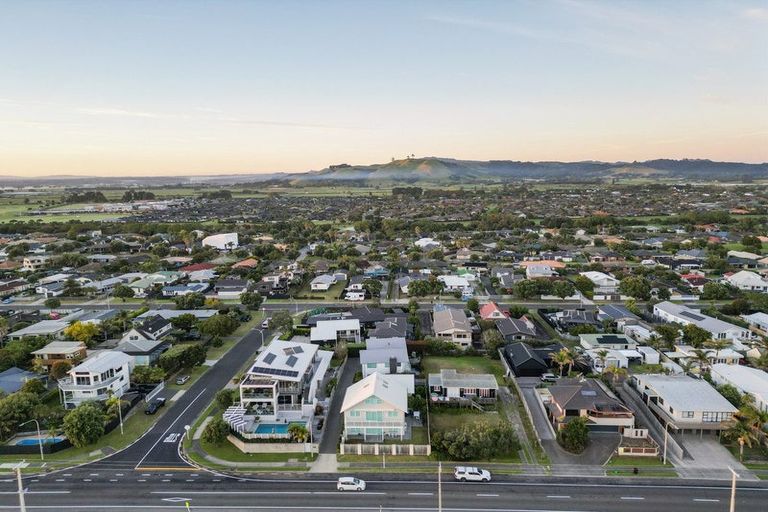 Photo of property in 706 Papamoa Beach Road, Papamoa Beach, Papamoa, 3118