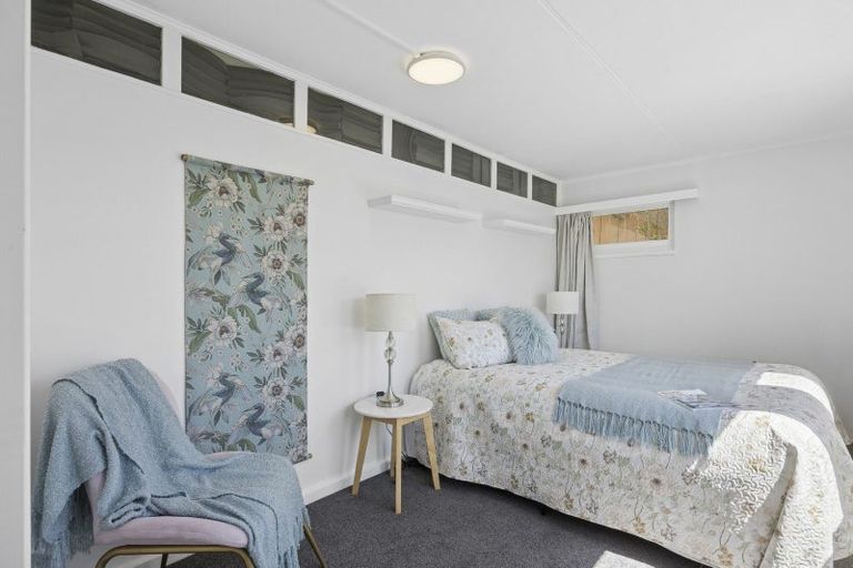 Photo of property in 42 Easther Crescent, Kew, Dunedin, 9012