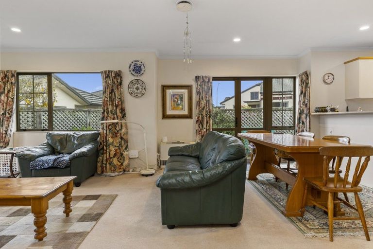 Photo of property in 31 Lakeridge Close, Rangatira Park, Taupo, 3330