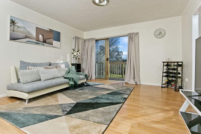 Photo of property in 2/1 Cantina Avenue, Bayview, Auckland, 0629