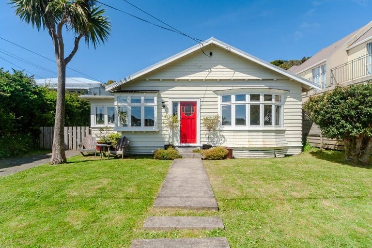 Photo of property in 11 Henderson Street, Karori, Wellington, 6012
