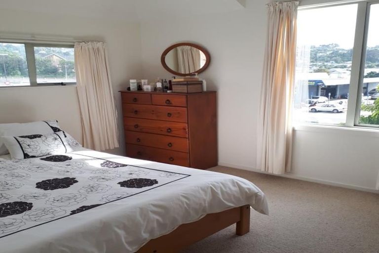 Photo of property in 1b Bould Street, Johnsonville, Wellington, 6037