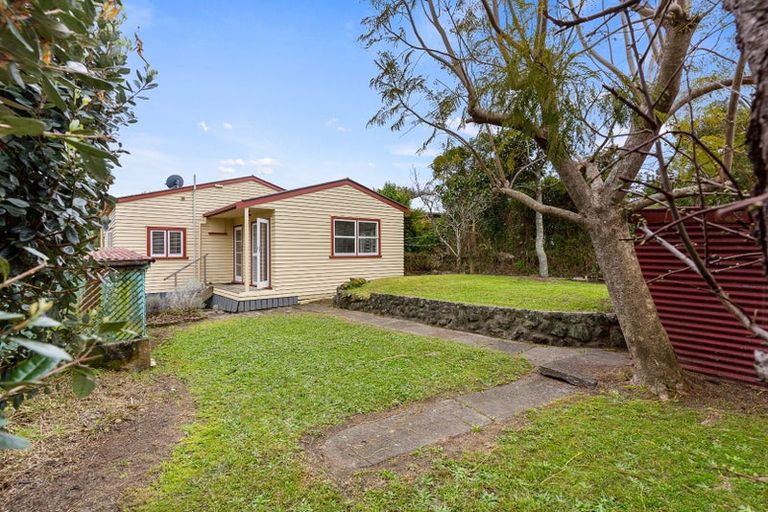 Photo of property in 9 Ahiriri Avenue, Avondale, Auckland, 0600