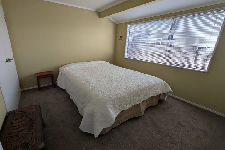 Photo of property in 10 Woodview Rise, Botany Downs, Auckland, 2010