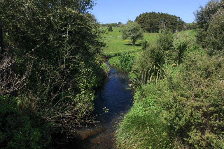 Photo of property in 1343 Te Hutewai Road, Raglan, 3296