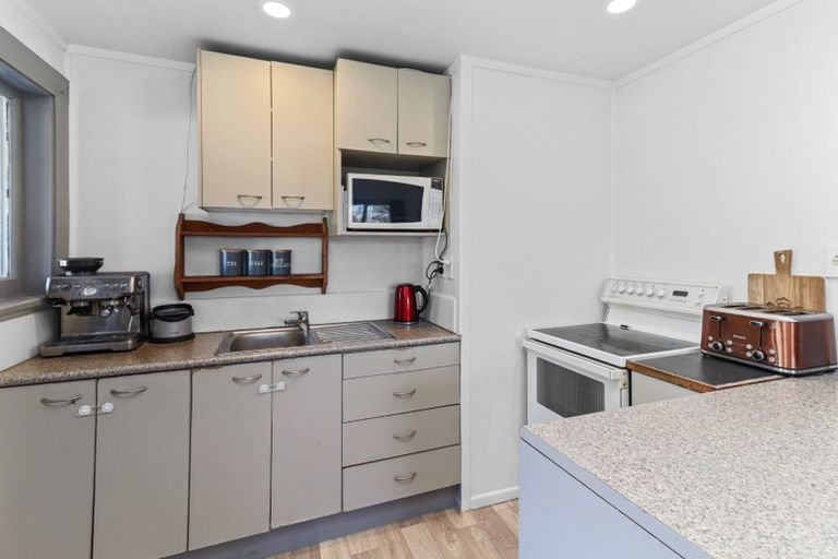 Photo of property in 36 Bear Street, Tirau, 3410