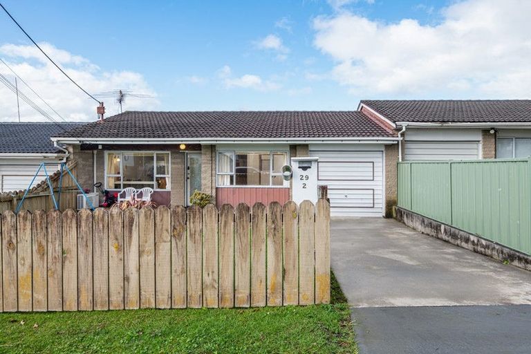 Photo of property in 2/29 Nikau Street, New Lynn, Auckland, 0600