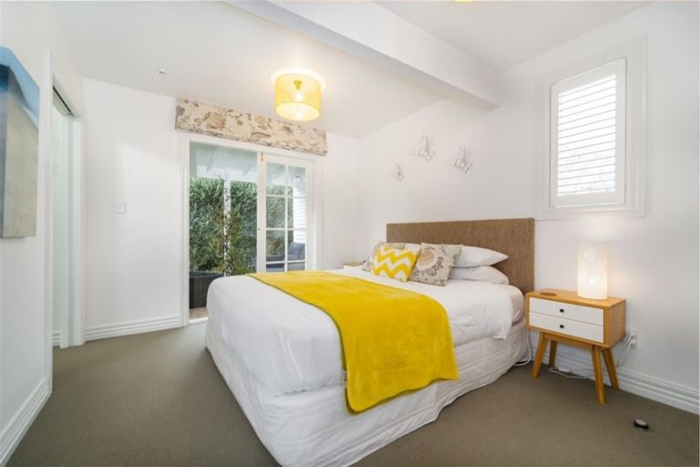 Photo of property in 11a Cologne Street, Martinborough, 5711