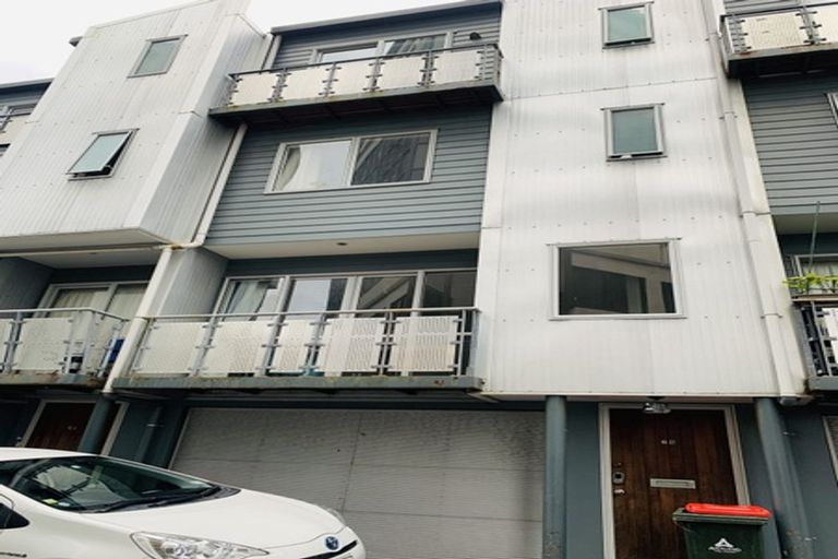 Photo of property in 6b Scotia Place, Auckland Central, Auckland, 1010
