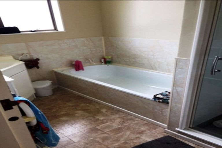 Photo of property in 135 California Drive, Totara Park, Upper Hutt, 5018