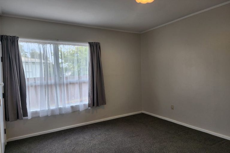 Photo of property in 58 Riverpark Crescent, Henderson, Auckland, 0610