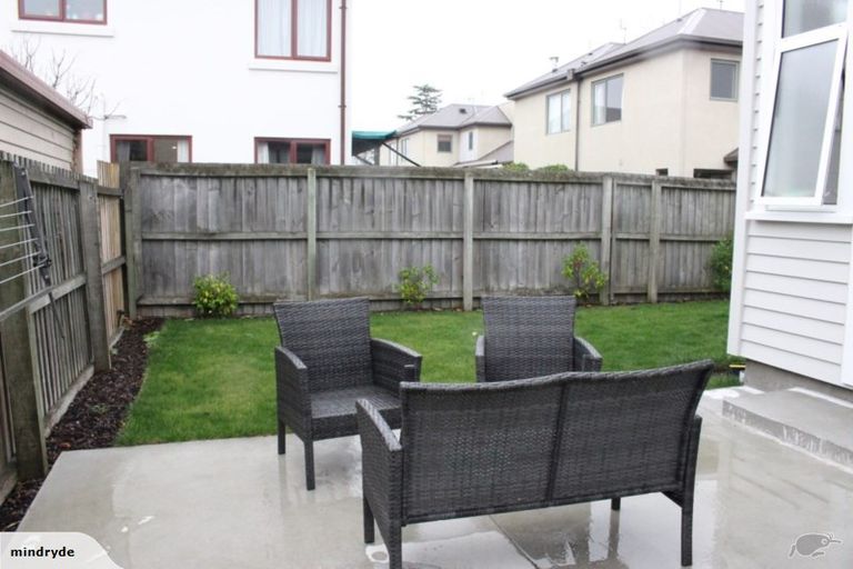 Photo of property in 2/100 Purchas Street, Edgeware, Christchurch, 8013