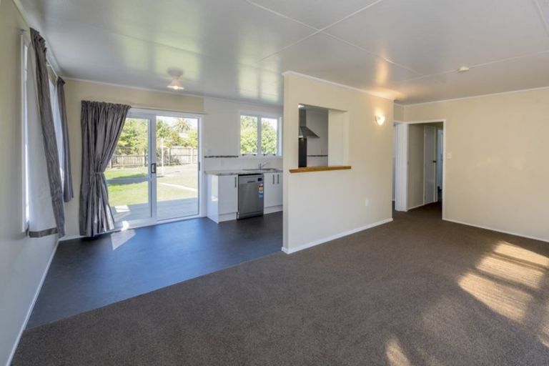 Photo of property in 37 Adkin Avenue, Levin, 5510