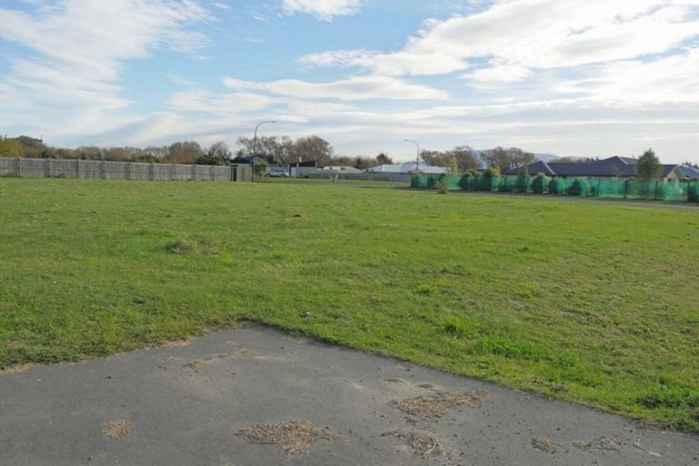 Photo of property in 2 Crawford Close, Amberley, 7410