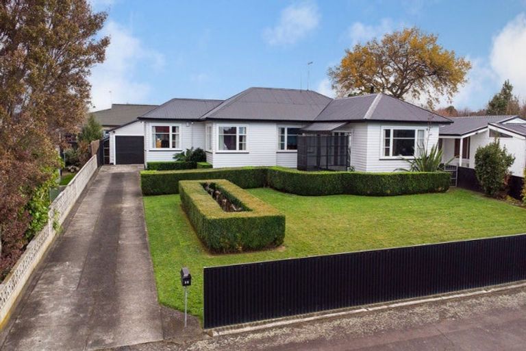 Photo of property in 35 Guy Street, Dannevirke, 4930