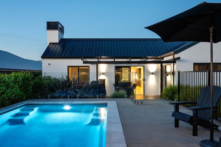 Photo of property in 10 Rich Rise, Havelock North, 4130