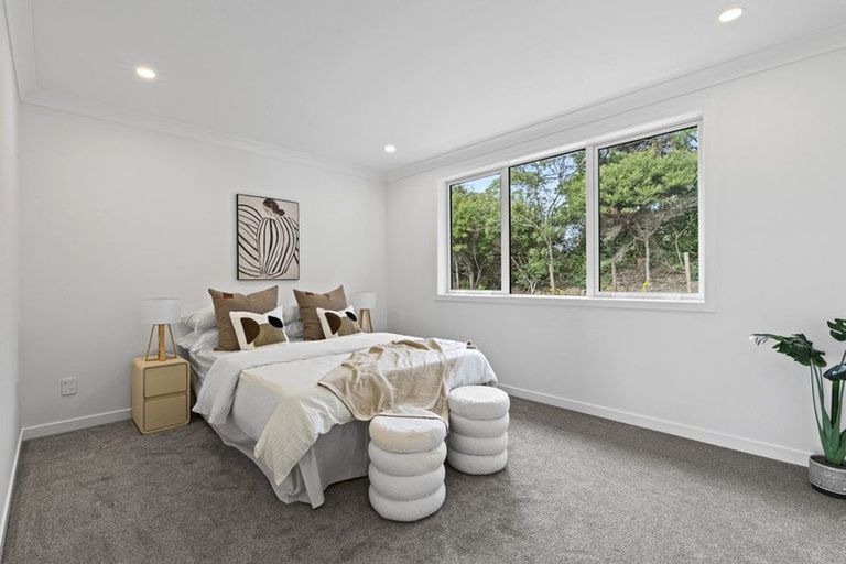 Photo of property in 38 Awanui Road, Red Beach, 0932