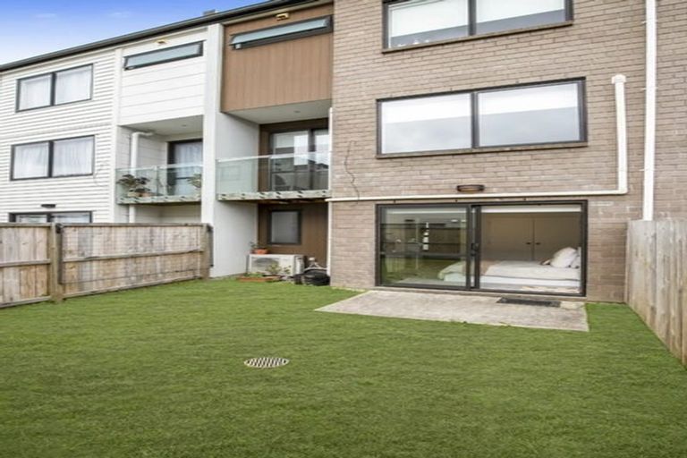 Photo of property in 7 Bloom Crescent, Sunnyvale, Auckland, 0612