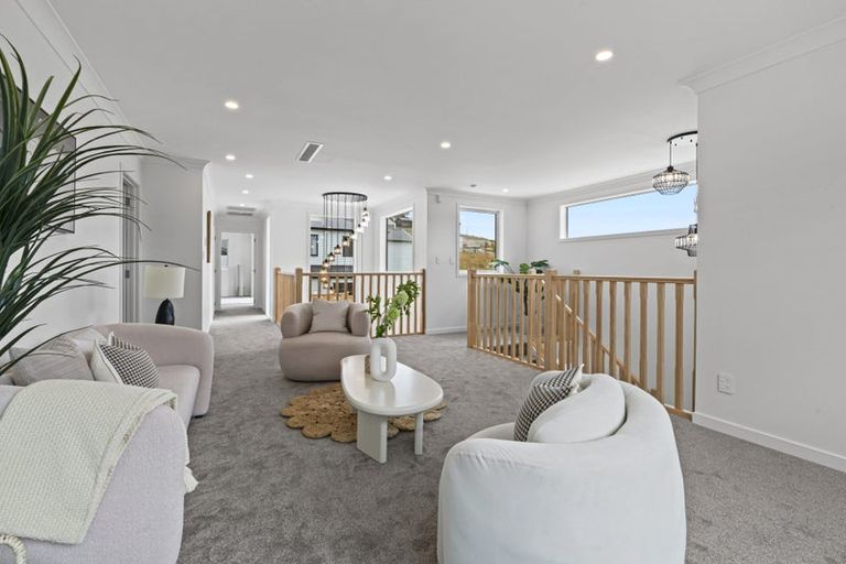 Photo of property in 38 Awanui Road, Red Beach, 0932