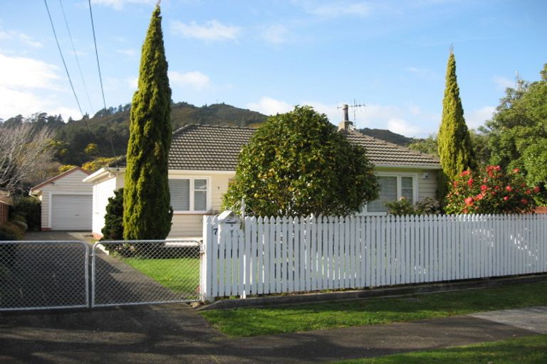 Photo of property in 7 Wood Street, Wainuiomata, Lower Hutt, 5014