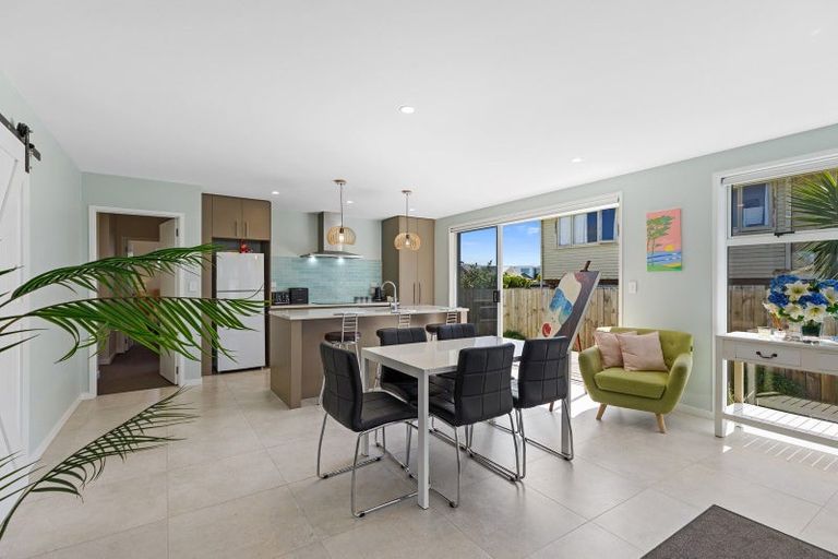 Photo of property in 814b Papamoa Beach Road, Papamoa Beach, Papamoa, 3118