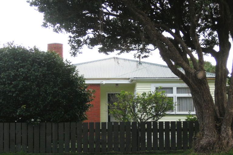 Photo of property in 43 Lincoln Avenue, Epuni, Lower Hutt, 5011