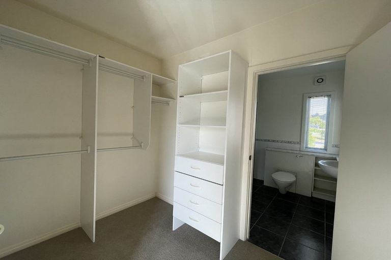 Photo of property in 1 Widdison Place, Albany, Auckland, 0632