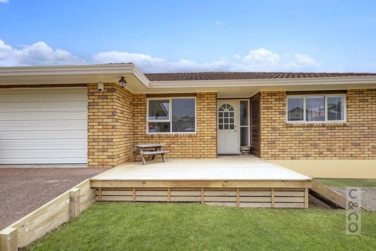 Photo of property in 19 Merlot Heights, Huapai, Kumeu, 0810