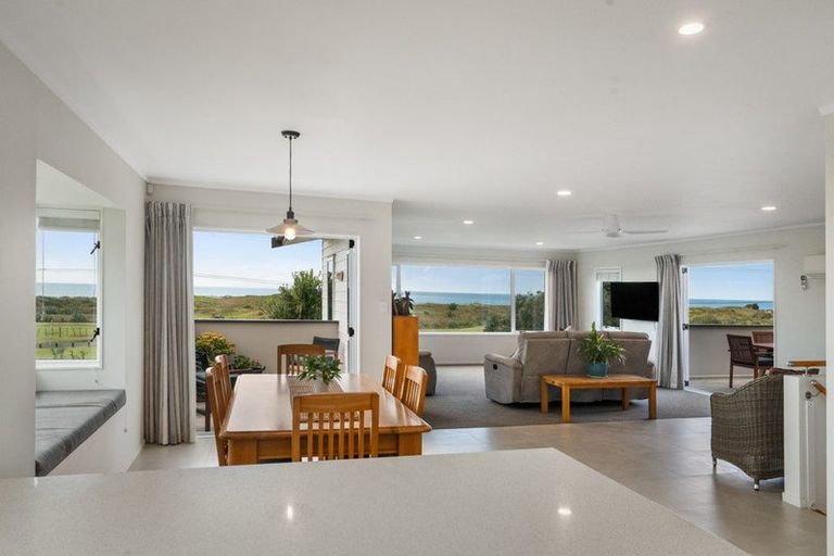 Photo of property in 148 Seaforth Road, Waihi Beach, 3611