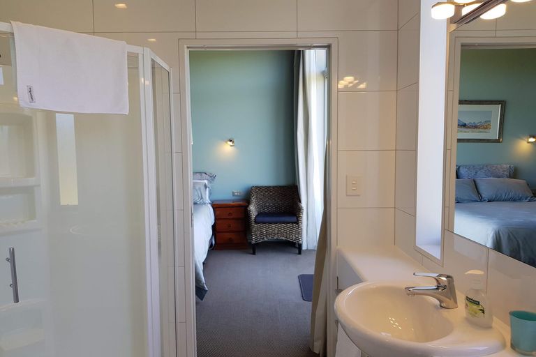 Photo of property in 2 Lochinver Avenue, Lake Tekapo, 7999