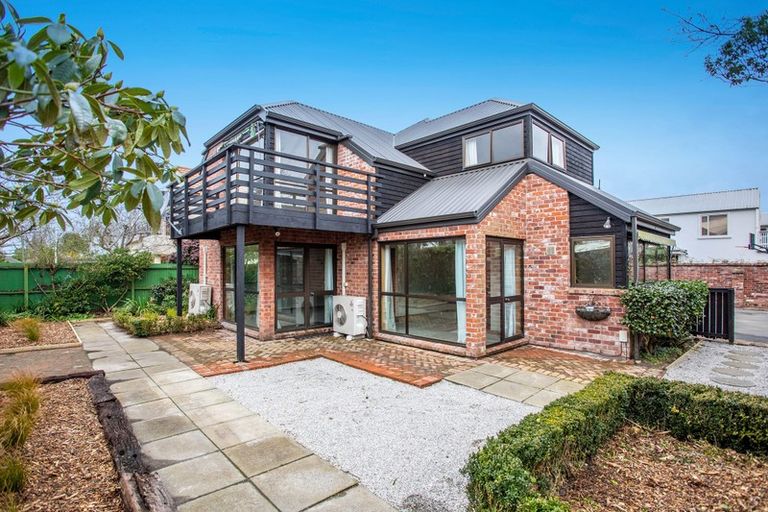 Photo of property in 1/28 Thornycroft Street, Fendalton, Christchurch, 8052