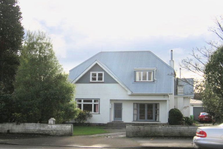 Photo of property in 71 Te Awe Awe Street, Hokowhitu, Palmerston North, 4410