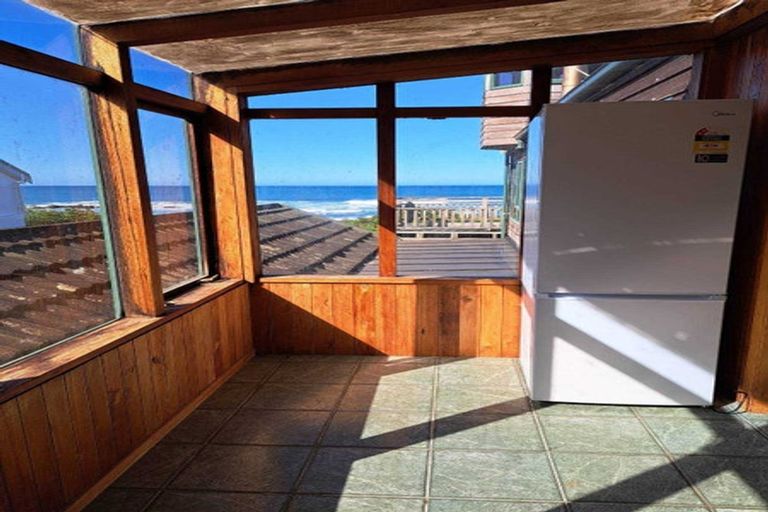 Photo of property in 158 Owhiro Bay Parade, Owhiro Bay, Wellington, 6023