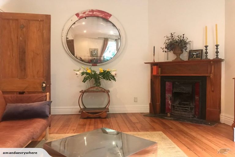 Photo of property in 16 Russell Terrace, Newtown, Wellington, 6021